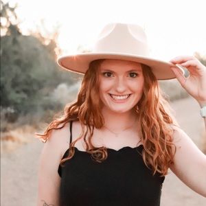 Meet your Posher, Katie